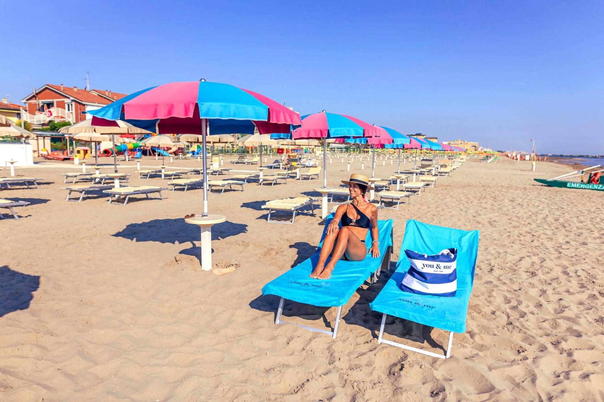 You & Me Beach Hotel Rimini Exterior photo