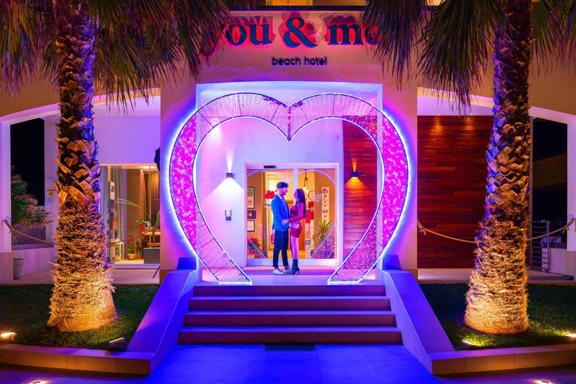 You & Me Beach Hotel Rimini Exterior photo