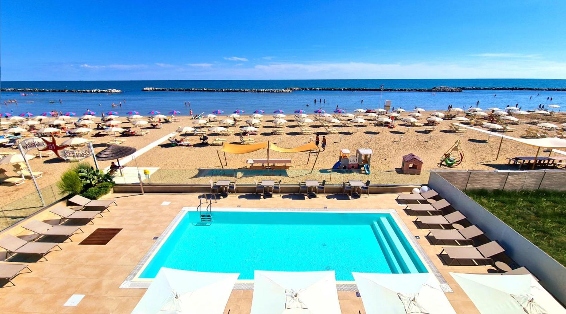 You & Me Beach Hotel Rimini Exterior photo