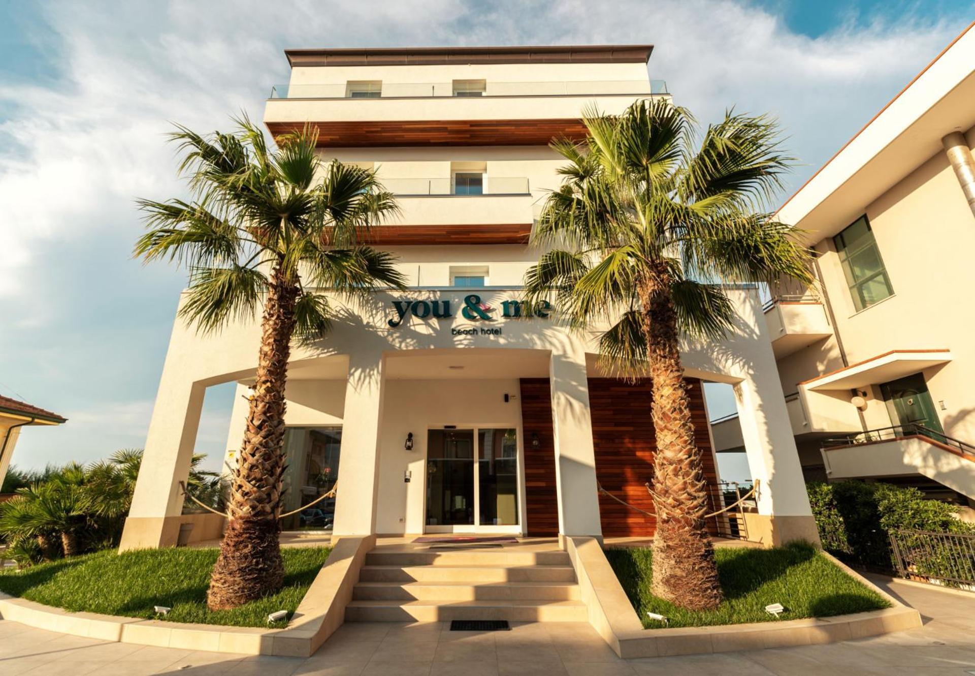 You & Me Beach Hotel Rimini Exterior photo