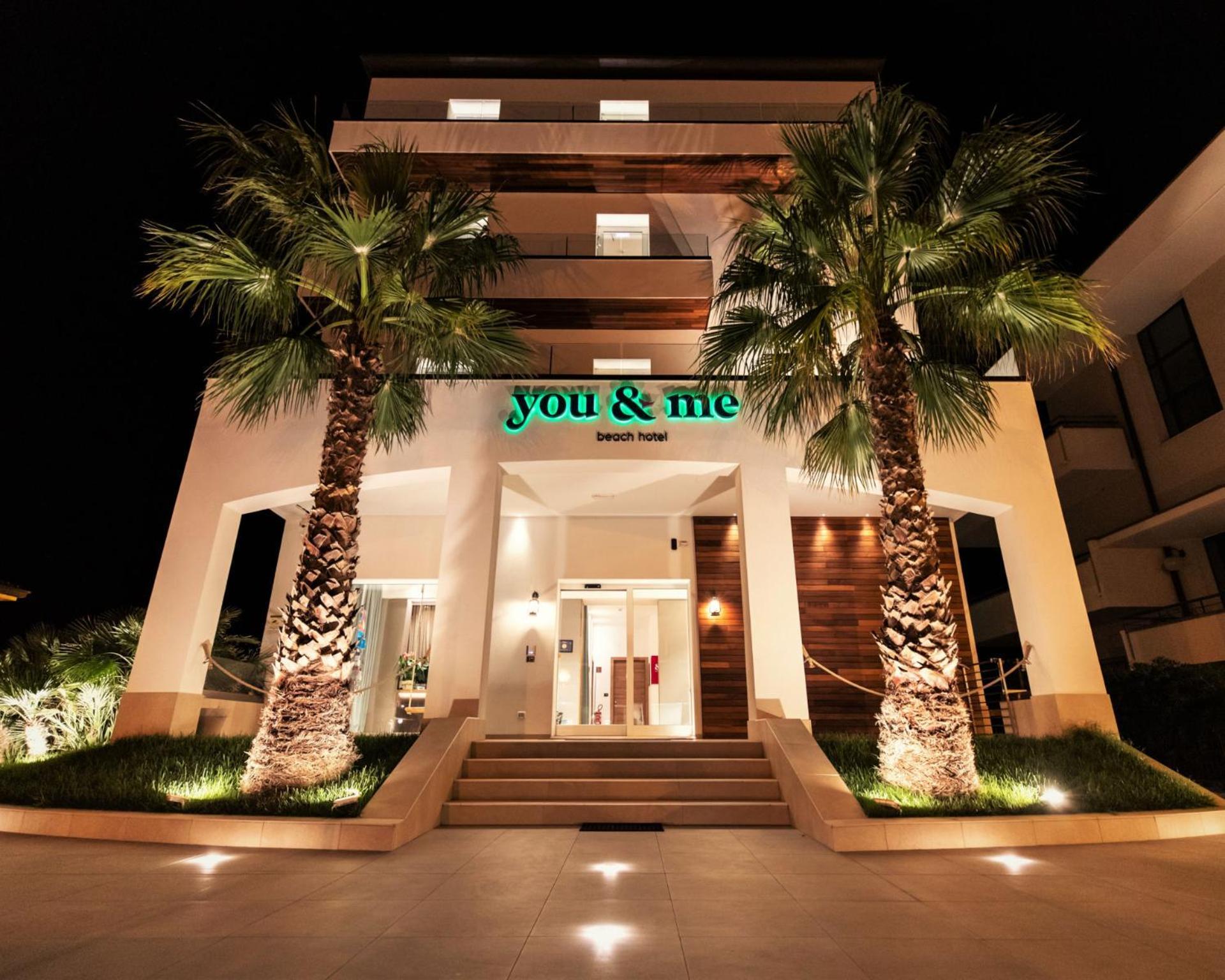 You & Me Beach Hotel Rimini Exterior photo